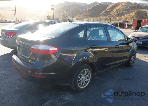 2014 Ford Fiesta Se z USA, uszkodzony, nr VIN 3FADP4BJ5EM139240